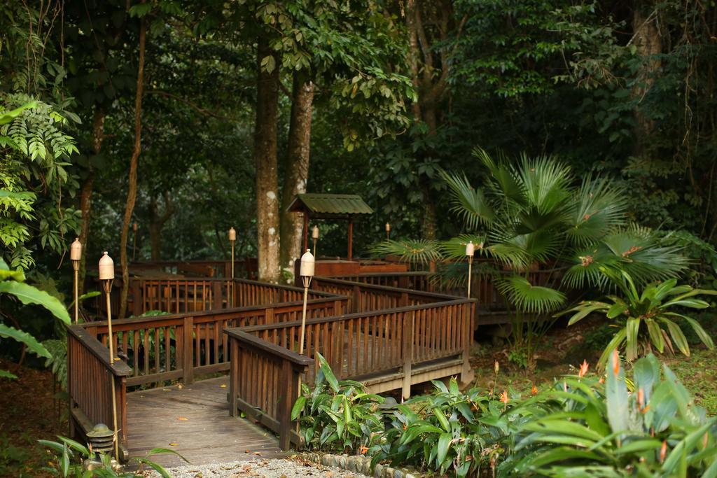 The Lodge & Spa At Pico Bonito El Pino Exterior foto