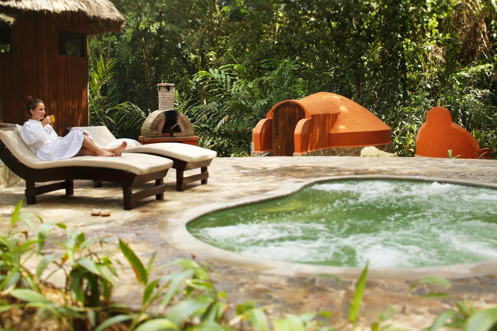 The Lodge & Spa At Pico Bonito El Pino Exterior foto